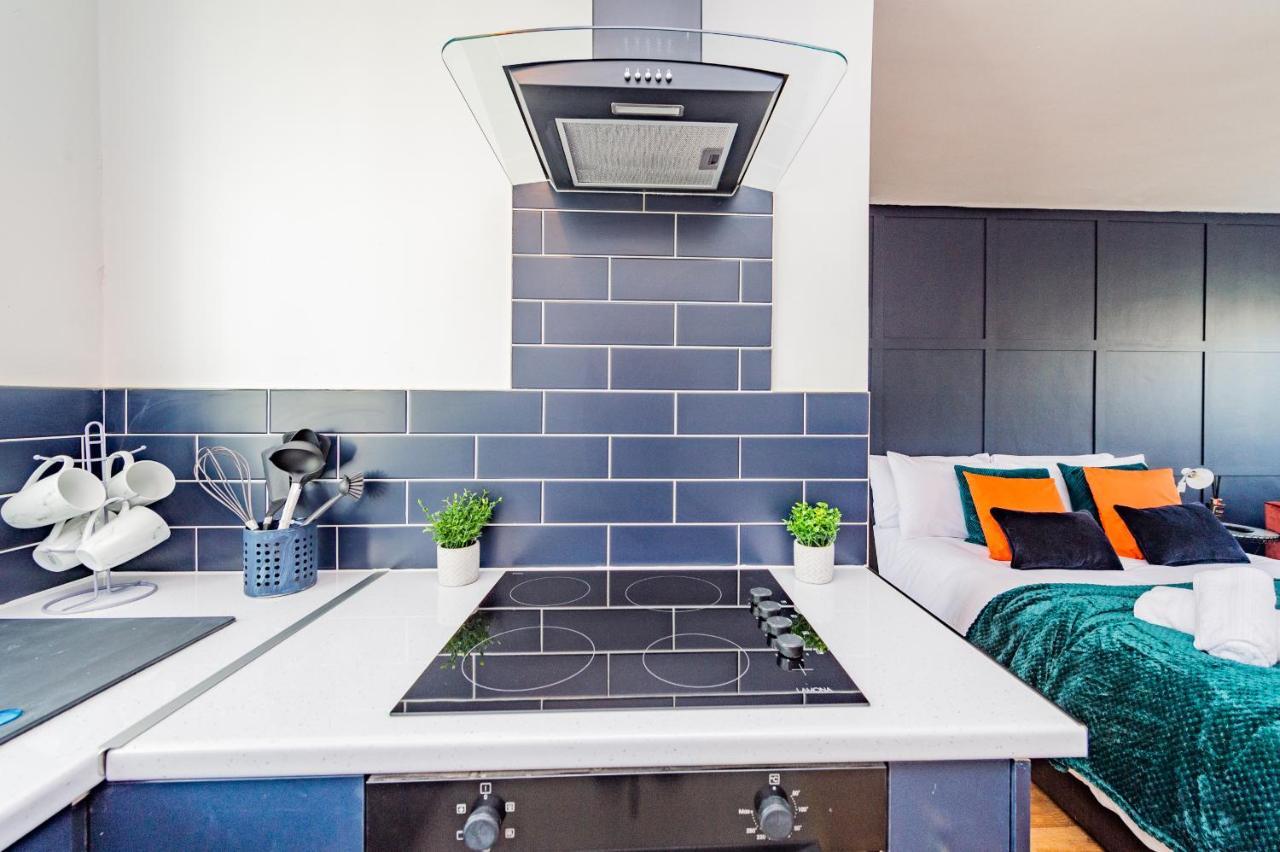 Studio Annexe By Papermill, Deeside - En-Suite, Heswall Bagian luar foto