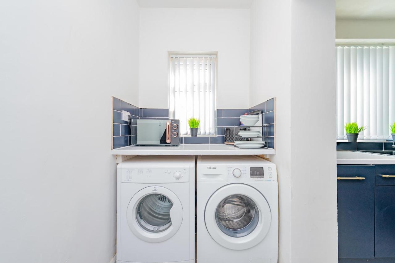 Studio Annexe By Papermill, Deeside - En-Suite, Heswall Bagian luar foto