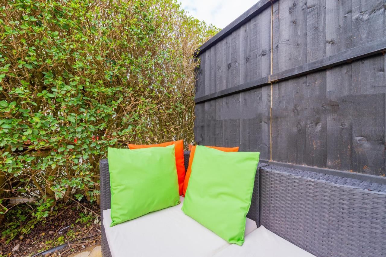 Studio Annexe By Papermill, Deeside - En-Suite, Heswall Bagian luar foto