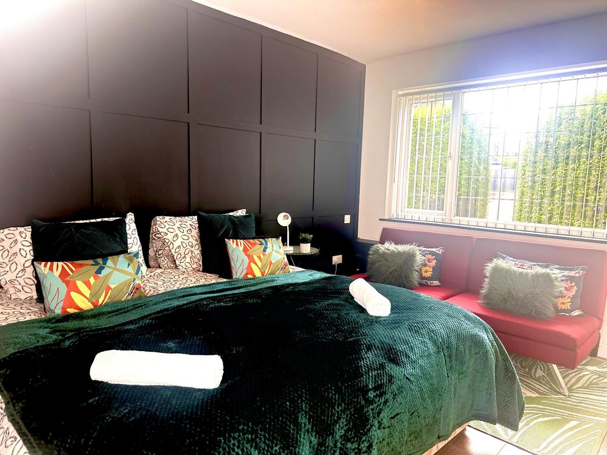 Studio Annexe By Papermill, Deeside - En-Suite, Heswall Bagian luar foto